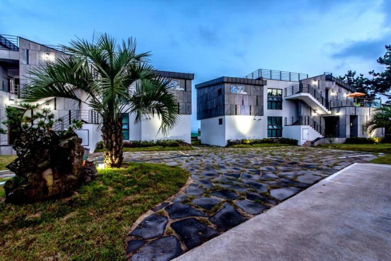 Sea And Wave Guest House Seogwipo Exterior photo