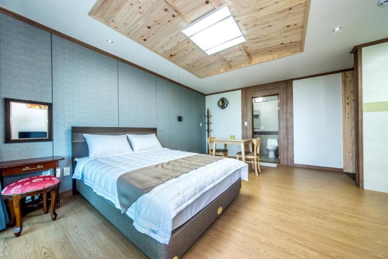 Sea And Wave Guest House Seogwipo Exterior photo