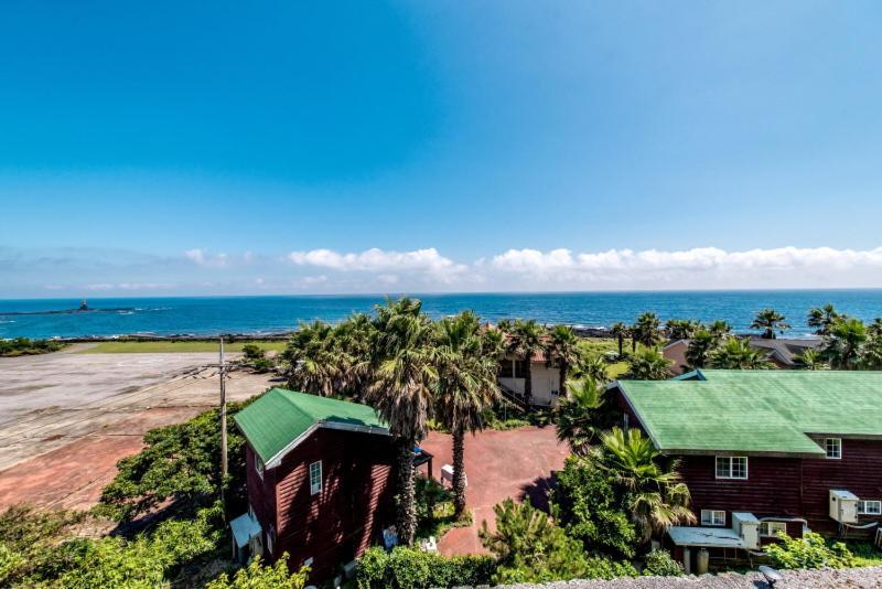 Sea And Wave Guest House Seogwipo Exterior photo