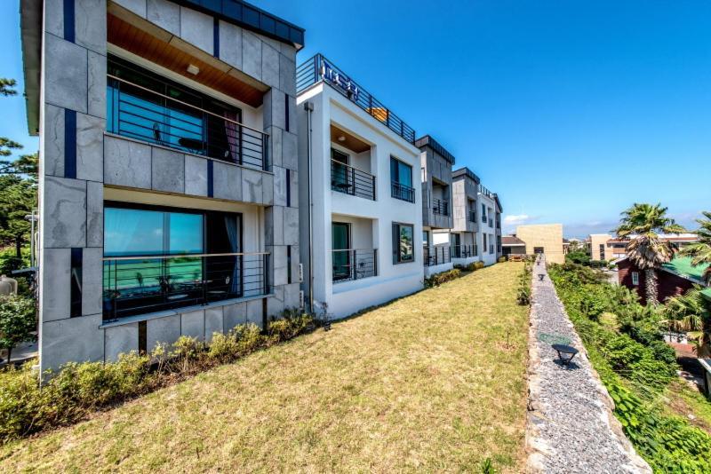 Sea And Wave Guest House Seogwipo Exterior photo