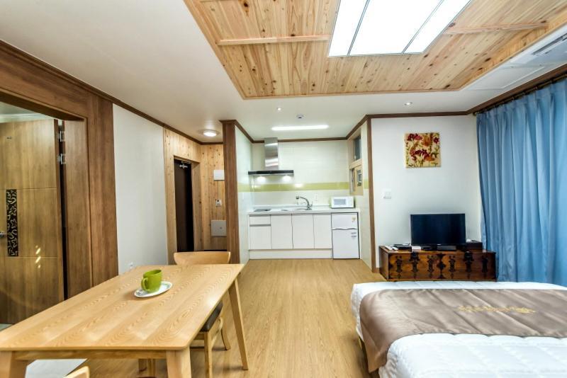 Sea And Wave Guest House Seogwipo Exterior photo